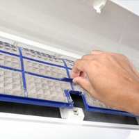 Яку небезпеку зазнають брудні кондиціонери?