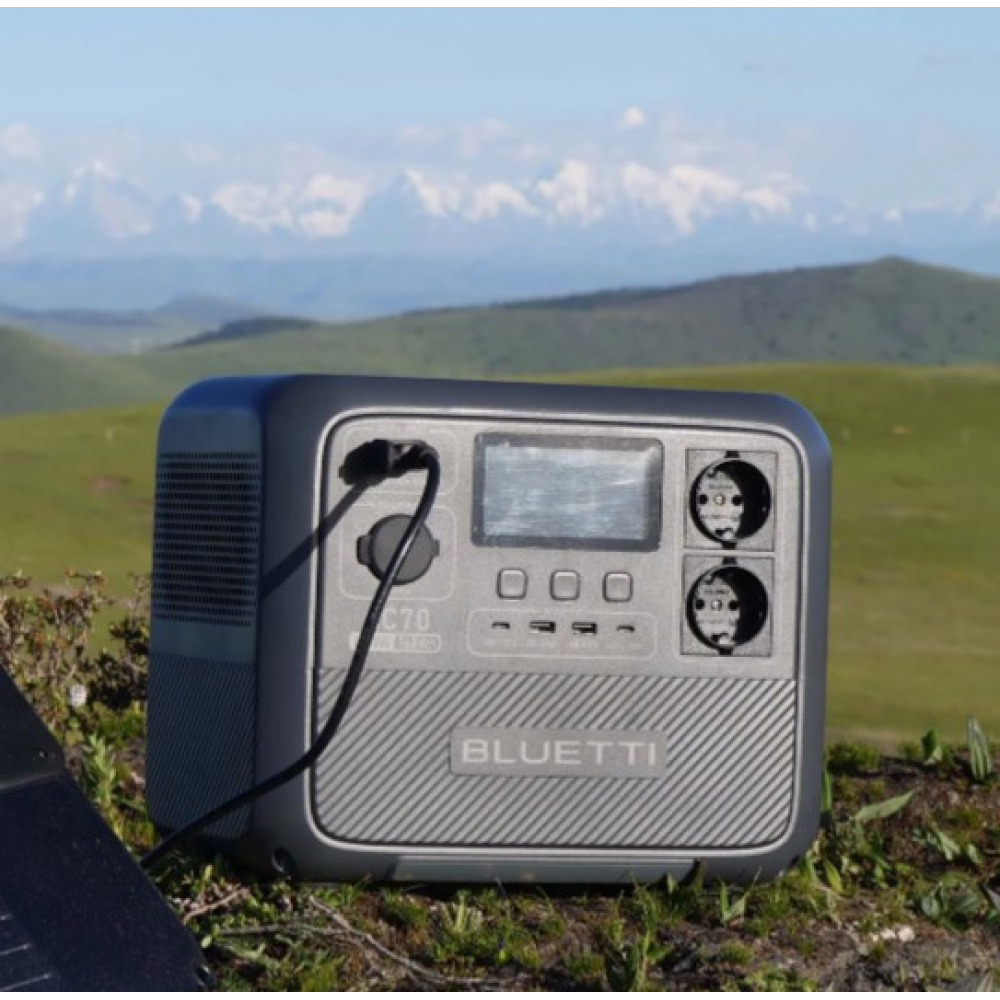 Портативная зарядная станция Bluetti AC70 1000W 768Wh