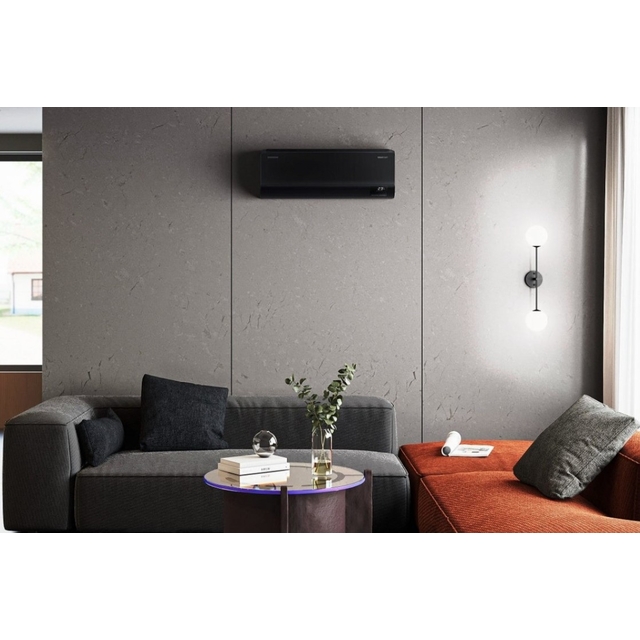 Кондиционер настенный Samsung AR18BXFAMWKNUABDK Black Diamond WindFree (Wi-Fi)