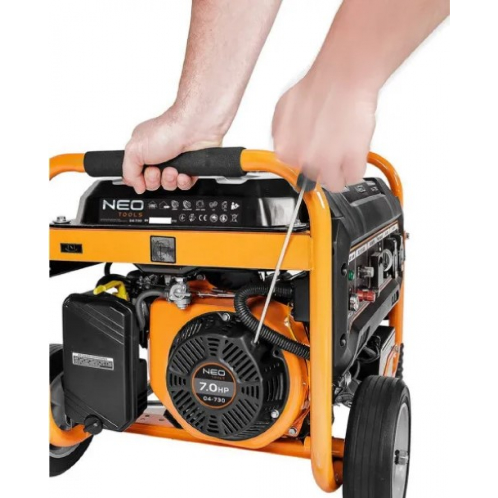 Бензиновый генератор Neo Tools 230В (1 фаза), 2.8/3кВт+Портативная солнечная панель 90-140