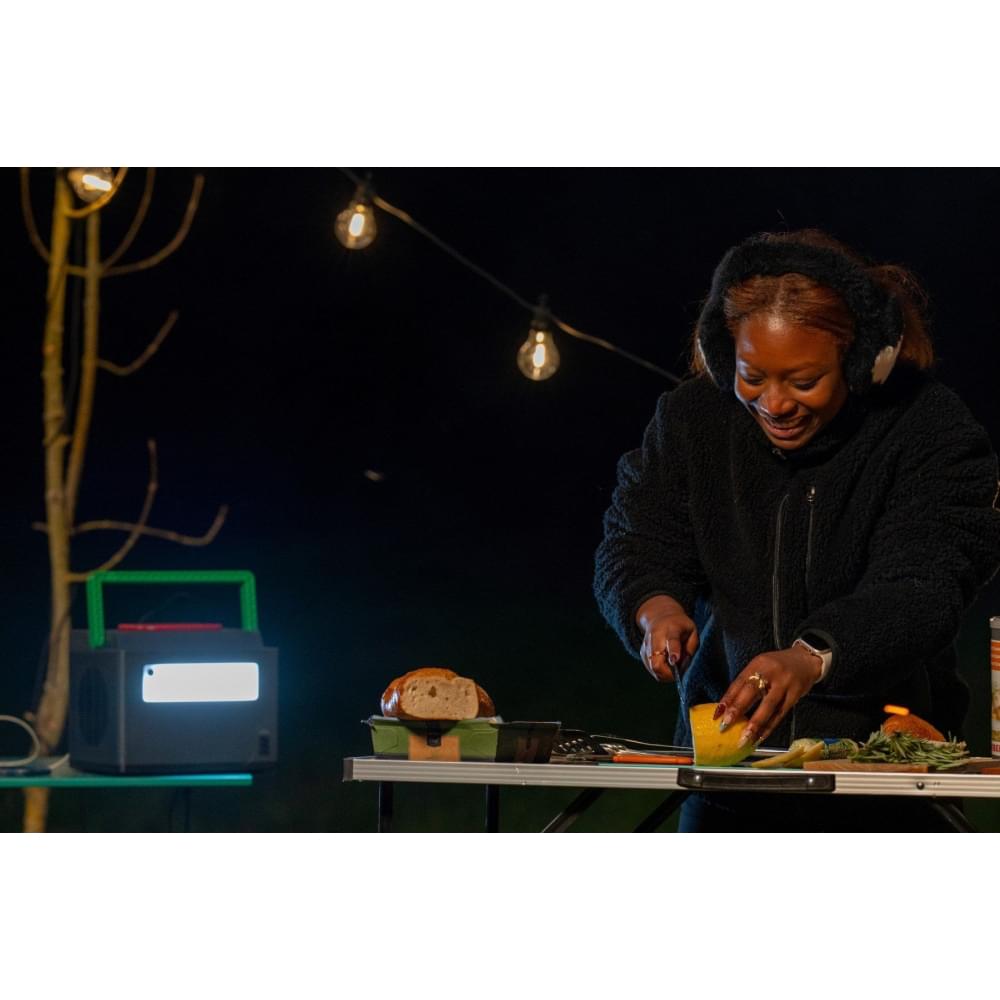 Портативная зарядная станция Schneider Electric PPS730-GR 700W 738Wh OffGrid Portable Power Station Wireless Charge