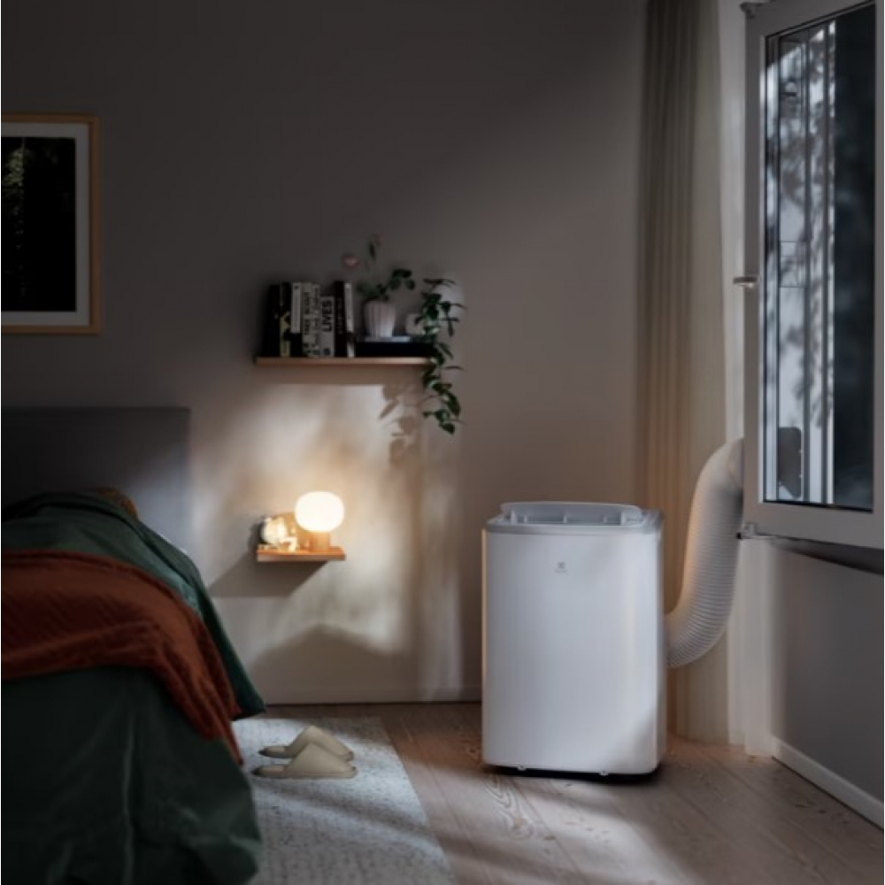 Кондиціонер мобільний Electrolux Comfort 600 EXP34U339HW