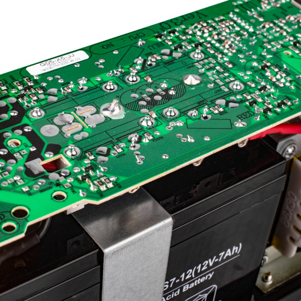 ИБП LogicPower LP U650VA (390Вт)